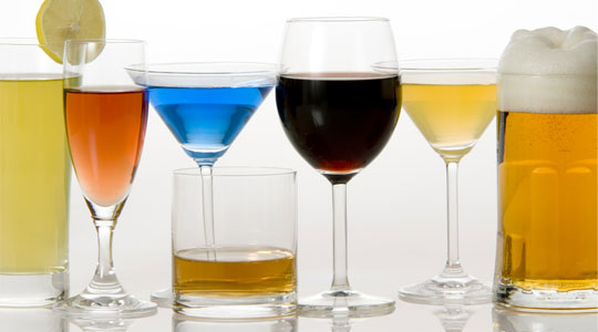 Mit Alkohol die Verdauung fördern: Ernährungsmythen - eBalance Blog