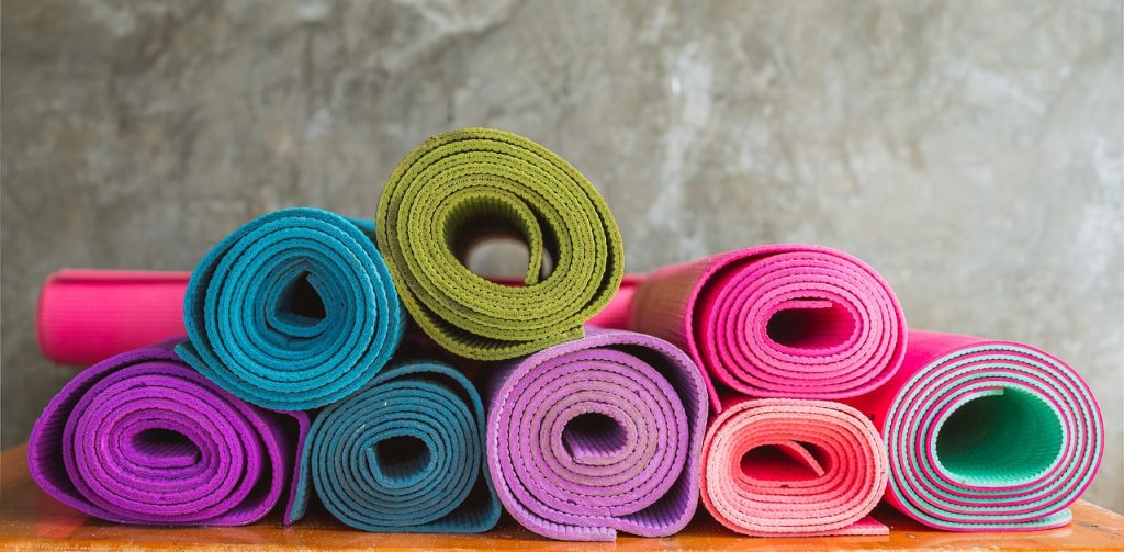 Yogamatten Aufgerollt
