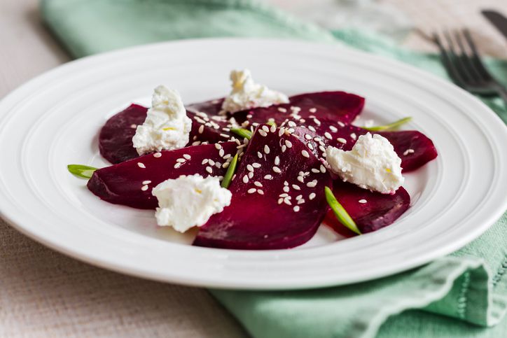Randencarpaccio mit Ziegenfrischkäse
